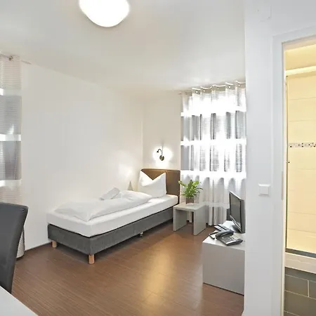 Pension Arkade Heilbronn-3